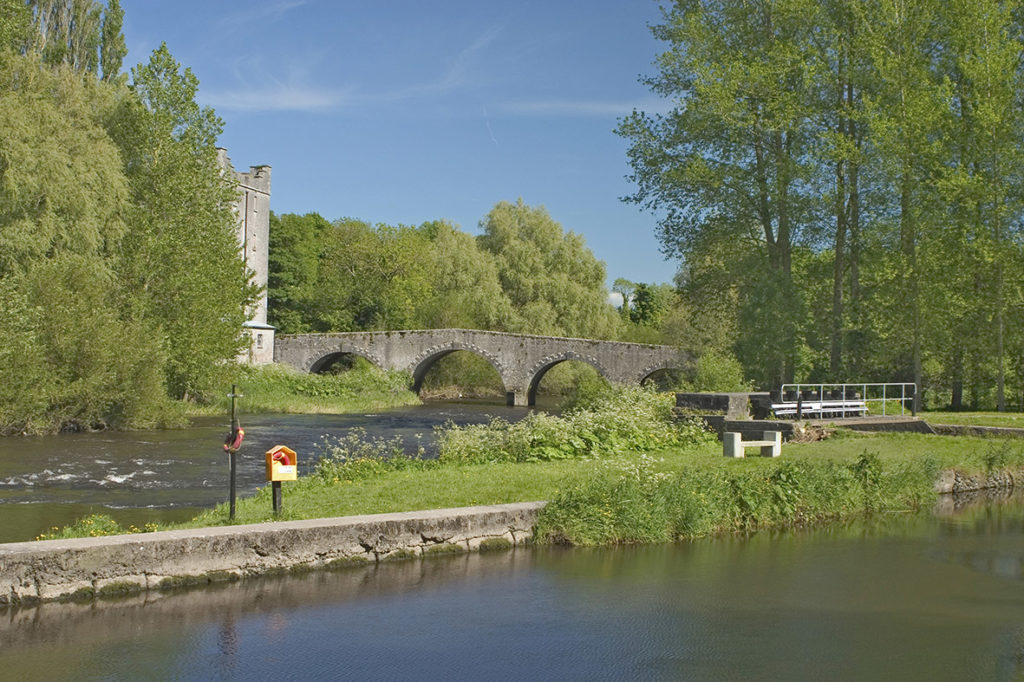 Do it the Barrow Way walk brings its past history to life with an interesting account of the canal system, its cargoes, lock gates and lock houses.